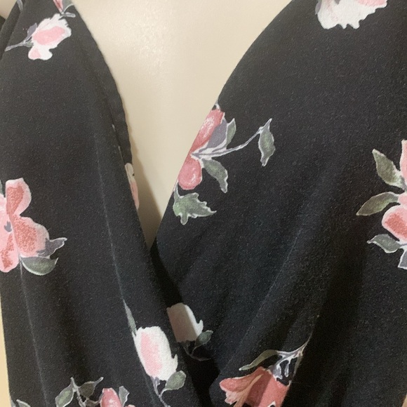 Mimi Chica cold shoulder jumpsuit - Picture 4 of 10